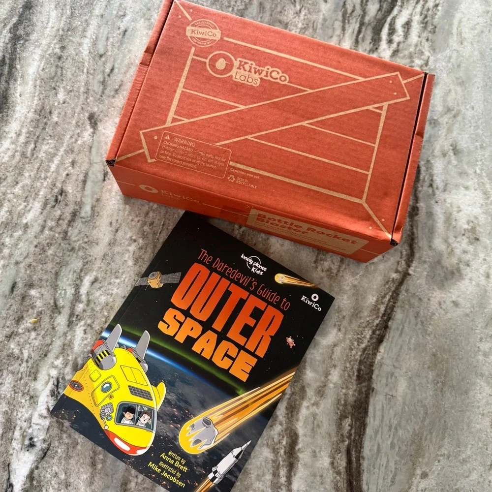 Kiwi Box Subscription Box Learning Toys Set